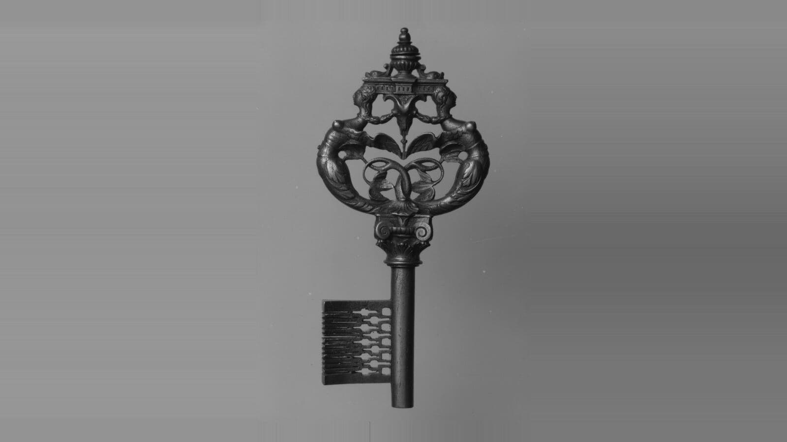 Una llave de cortesano labrada del siglo XVI